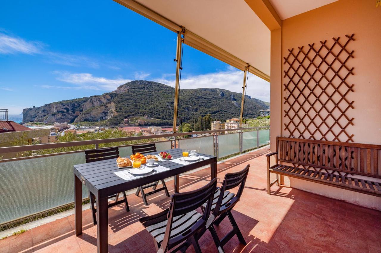 Casa Matilde - Appartamento Vista Mare - Con Posto Auto Finale Ligure Dış mekan fotoğraf