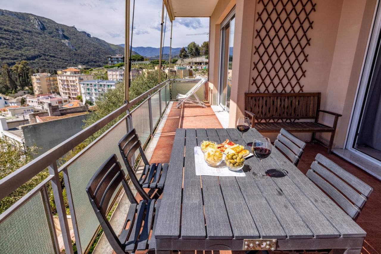 Casa Matilde - Appartamento Vista Mare - Con Posto Auto Finale Ligure Dış mekan fotoğraf